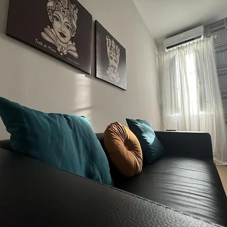 Arina -airport Fontanarossa- Apartment